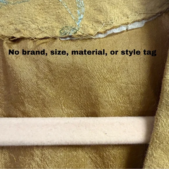 Floral Embroidered Yellow Vest - Picture 6 of 8